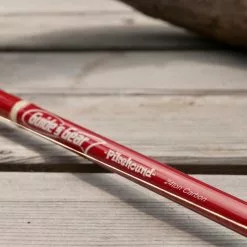 Patriot Pikehound Hyrräkelavapa Baitcasthengel -Hengel Winkel d5f7cae1596eb70a